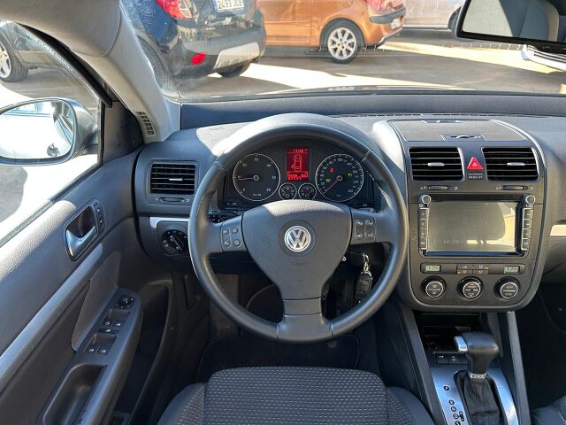 VOLKSWAGEN JETTA ADVANCE 2.0 TDI AUT0 SPANISH LHD IN SPAIN 115000 MILES 2006